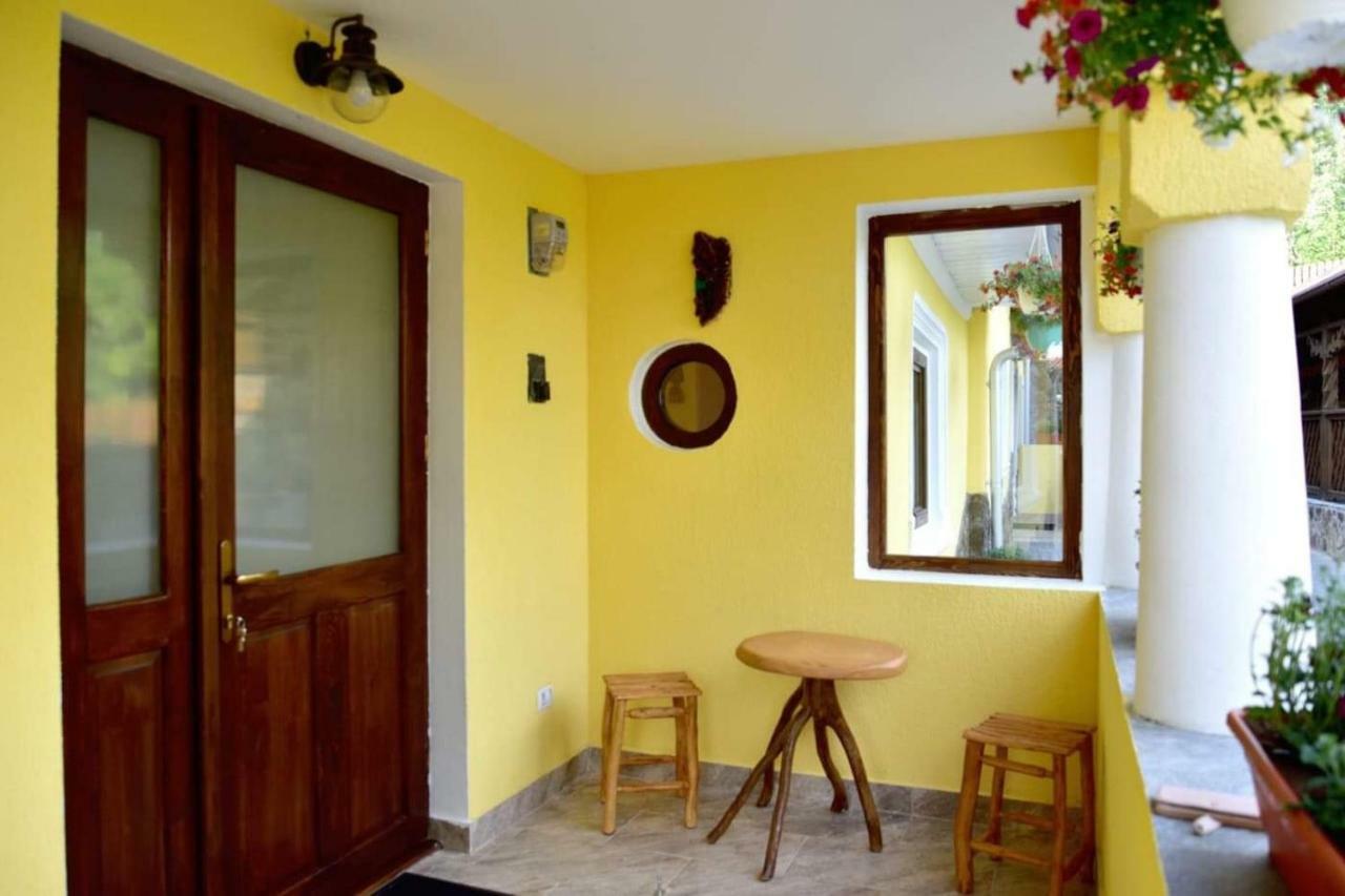 Căsuța de Poveste Târgu Neamţ Exterior foto